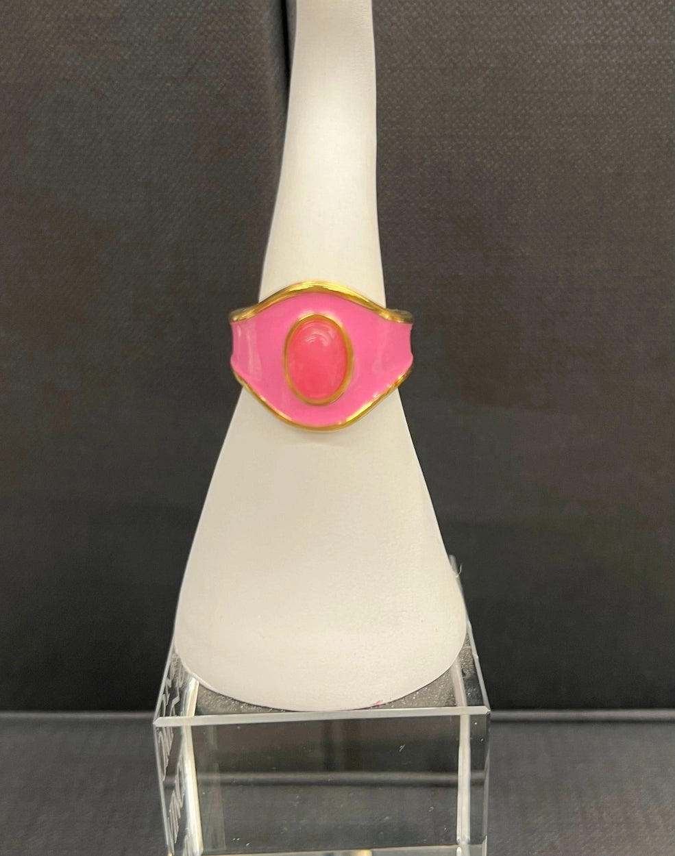 Anello con pietra ovale - THE SECRET LOFT