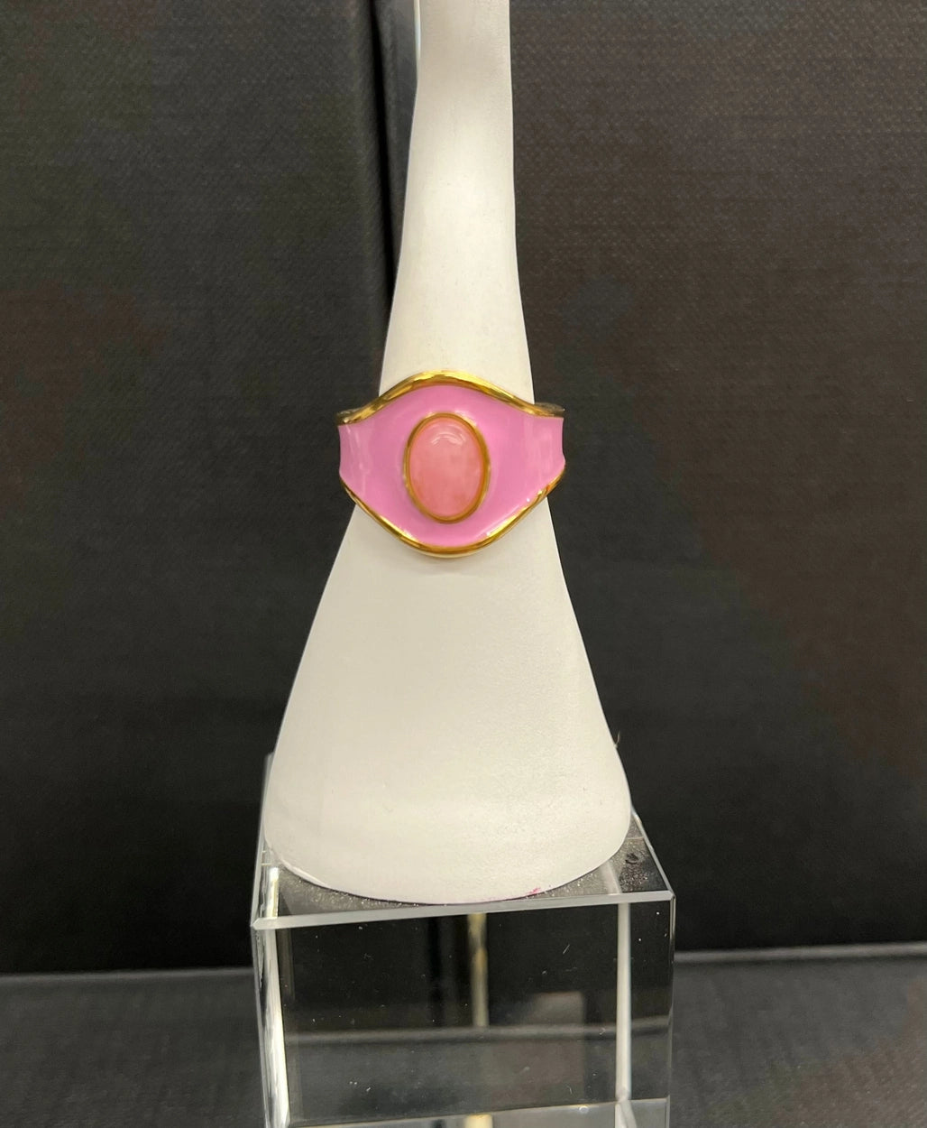 Anello con pietra ovale - THE SECRET LOFT