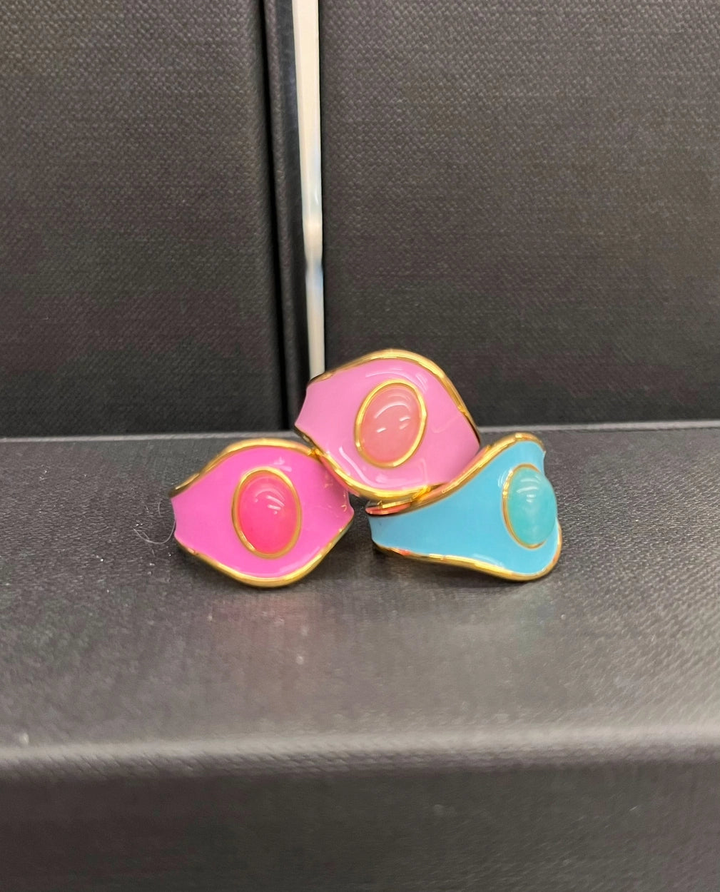 Anello con pietra ovale - THE SECRET LOFT