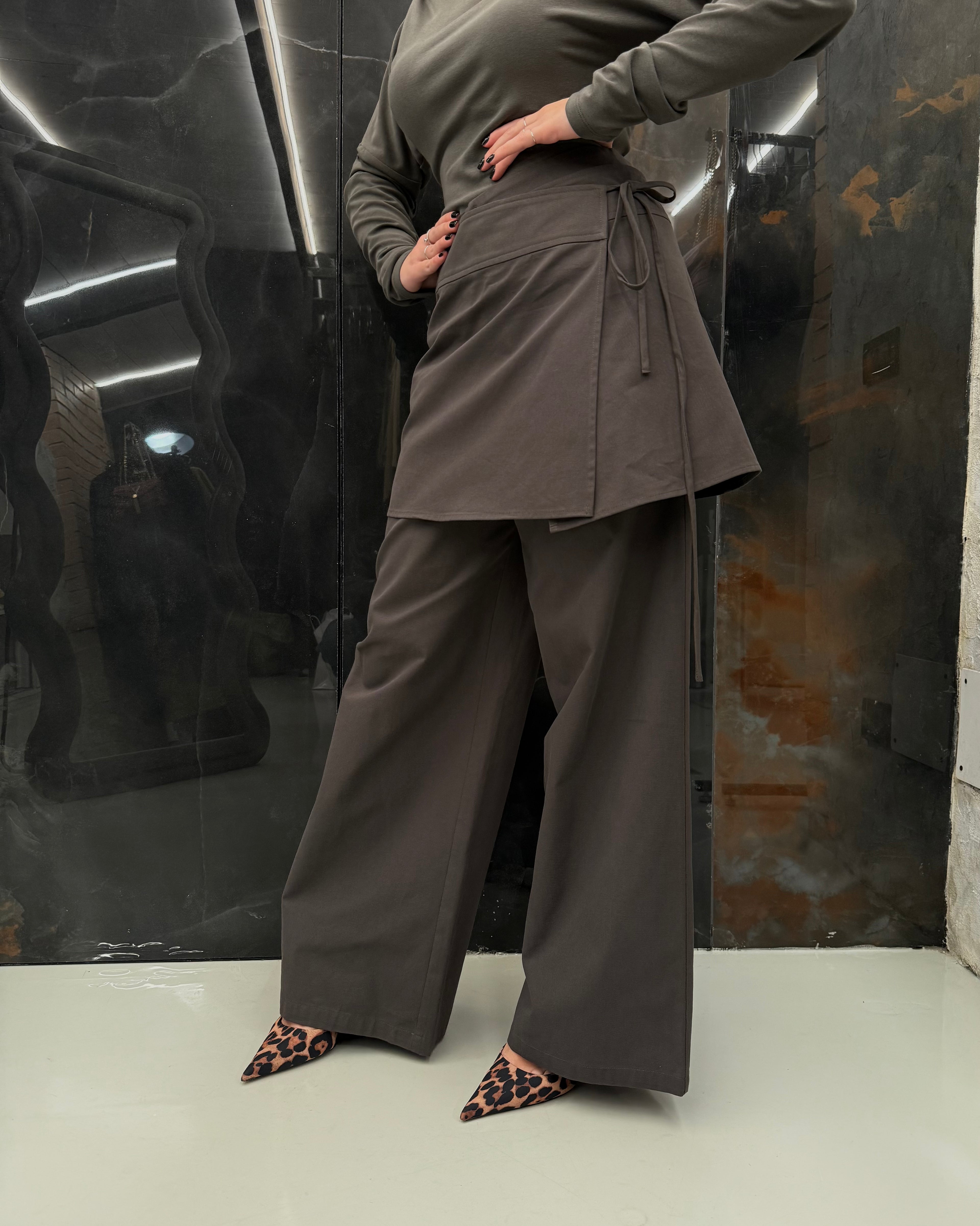 Pantalone grigio eleh