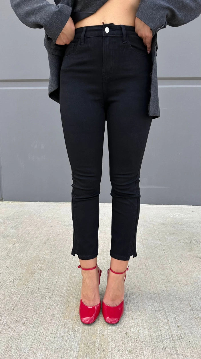 Jeans Nero Eleh - THE SECRET LOFT