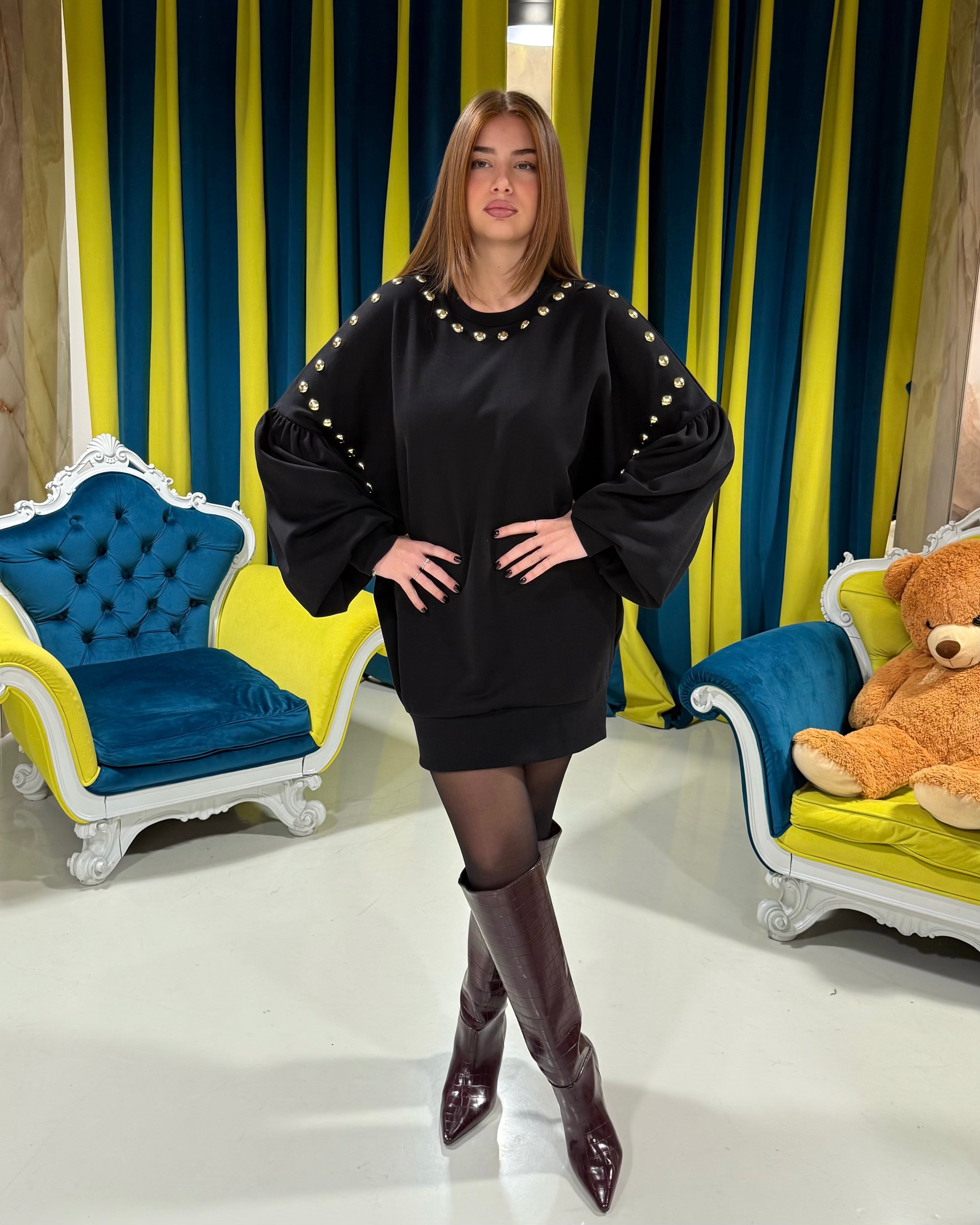 Abito felpa borchie odi et amo