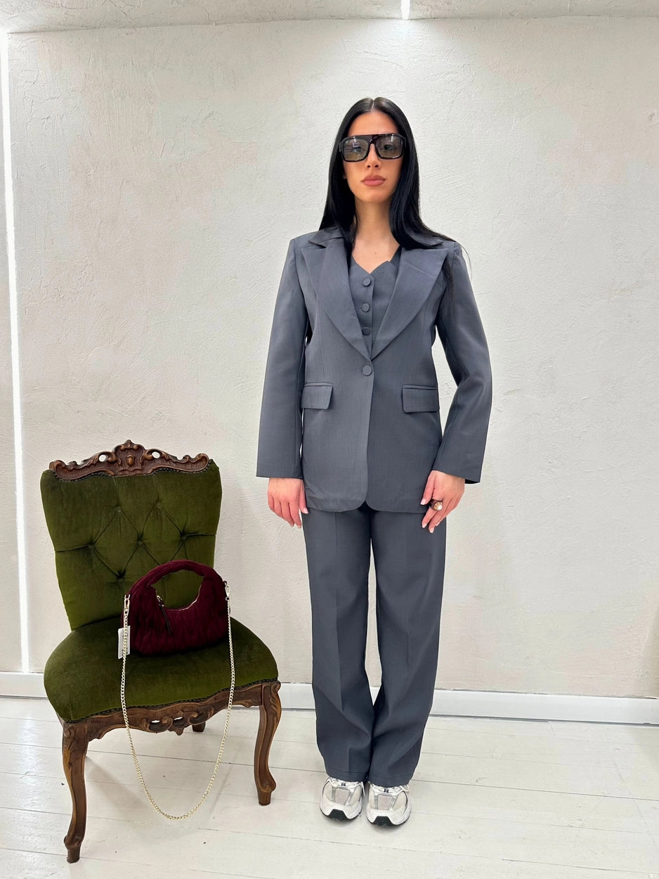Tailleur Grigio - THE SECRET LOFT